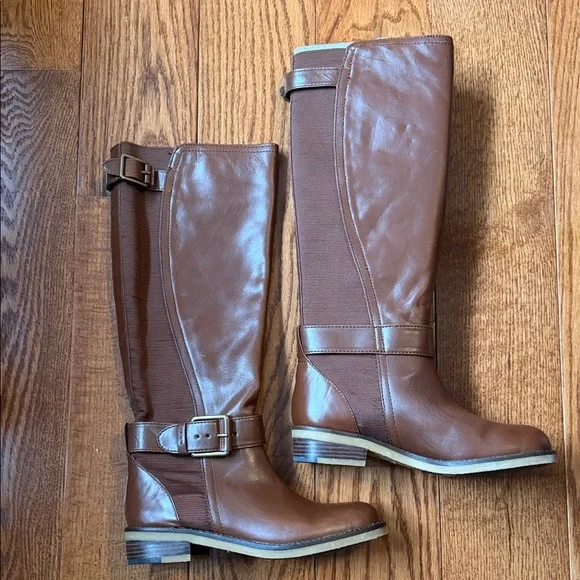 Women's Tall Riding Boots in Brown