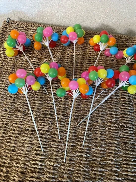 Vintage Balloon Bunch Cake Decorations set of 10!