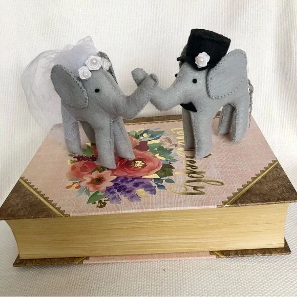 Gray Felt Bride Groom Elephant Wedding Cake Toppers