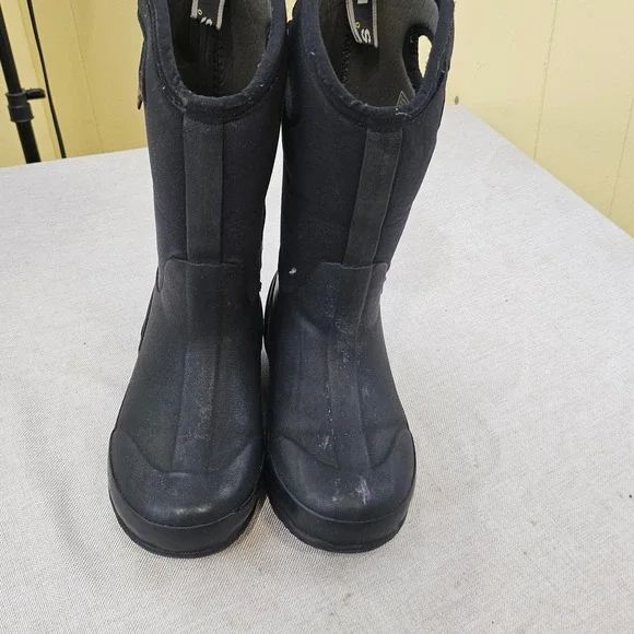 Bogs Classic High Youth Size 2 Black Waterproof Insulated Rain Snow Boots 52065