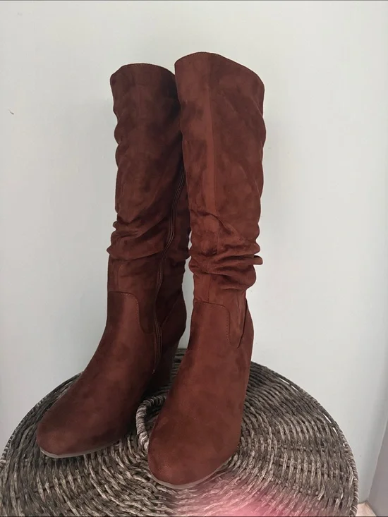 Women's Tall Slouch Boot in Brown