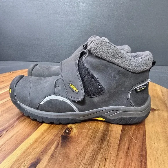 Keen Kootenay III Waterproof Snow Boots BIg Kids Youth Size US 4.5 Gray Outdoors