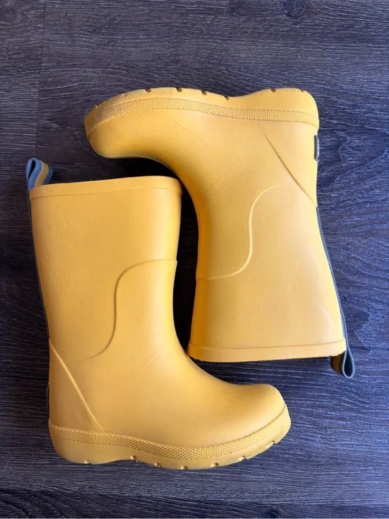 Totes Rainboots