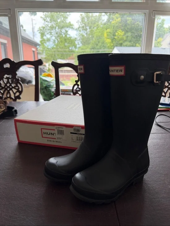 Hunter Kids Matte Black Mid-Calf Rain Boots US Size 1B/2G