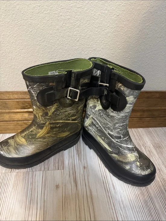 Magellan Outdoors Kids Camo Rain & Snow Boots with Green Lining