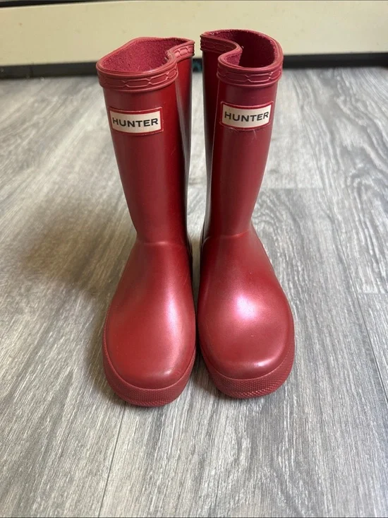 Hunter Glossy Crimson Tall Rain Boots