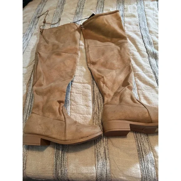 Rue21 Dakota-20L Tan Faux Suede Over The Knee Flat Boots Womens Size 6 NWT