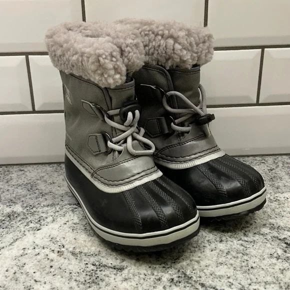 Sorel Kids 12 Yoot Pac Nylon Snow Boots Gray Black Waterproof Faux Fur Winter