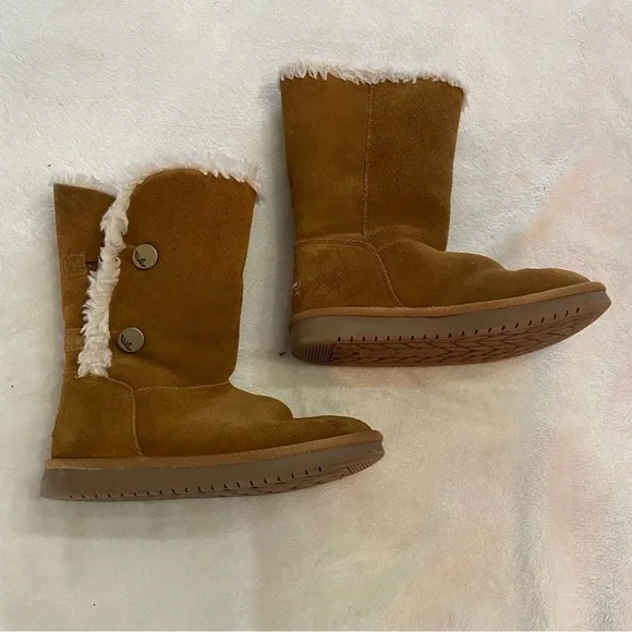 Koolaburra by UGG Kids Suede Button Tall Boots Kinslei