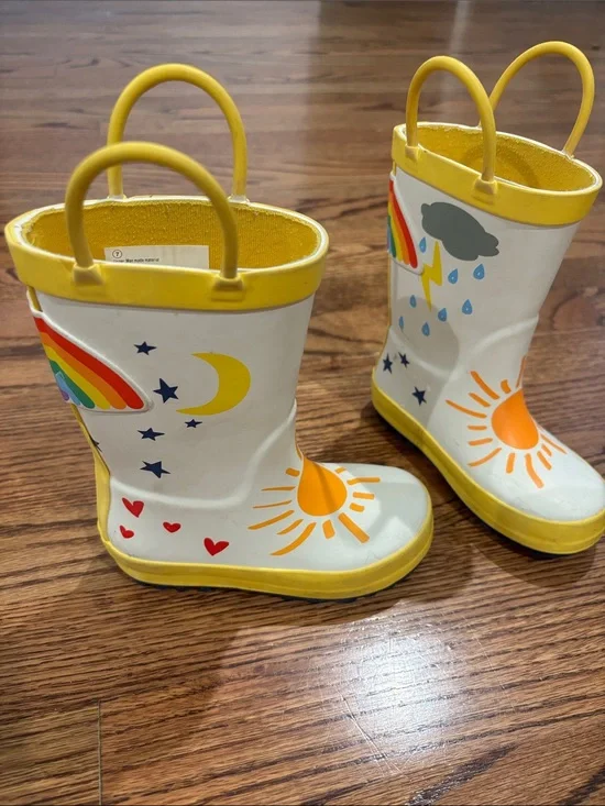 Cat & Jack Kid Yellow & White Rain Boots with Moon Stars Sun Rainbow Design sz 7