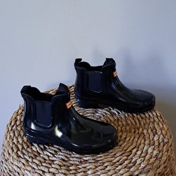 Hunter Youth Unisex Glossy Black Rubber‎ Pull On Wellie Rain Ankle Boots B1/G2