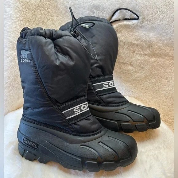 Sorel Chariot black insulated mid calf weather proof snow boots Sz-youth 4.‎  D
