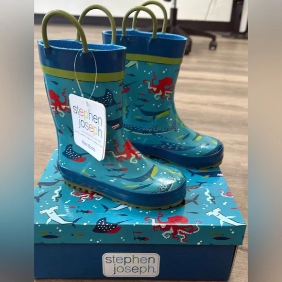 Steve and Joseph Aquarium Sharks, Octopus, Stingrays Shoes Boys Size 9 NWT