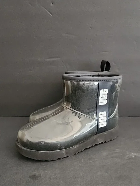 UGG Classic Clear Mini II Black Big Kids Boots Kids Size 2 Youth Waterproof