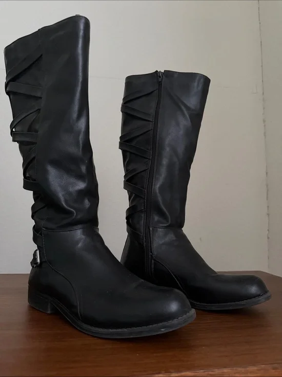 Black Women's Knee-High Zipper Boots