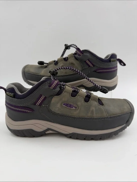 KEEN Kids' Targhee Low Waterproof Hiking Shoe Magnet/Tillandsia Purple Youth 3