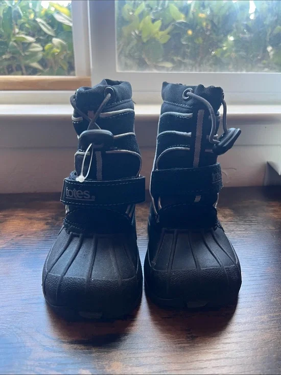 totes Kids Black Waterproof Snow Boots