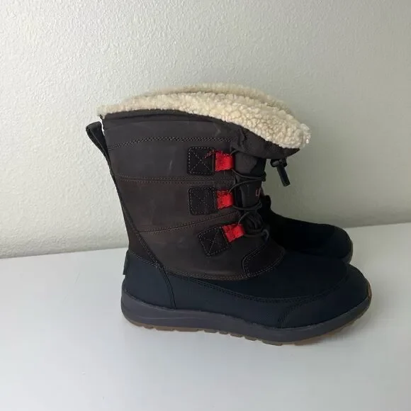 Ugg Bellemore Weather size 4 Kids
