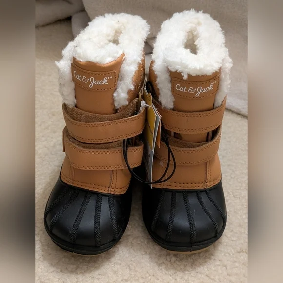 Cat & Jack Tan and Black Kids' Boots 7 NWT