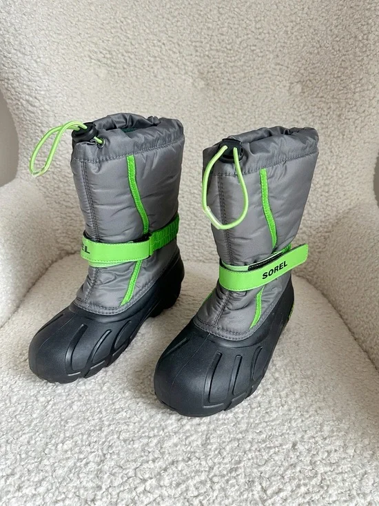 Sorel Children’s Flurry Snow Boot sz 4