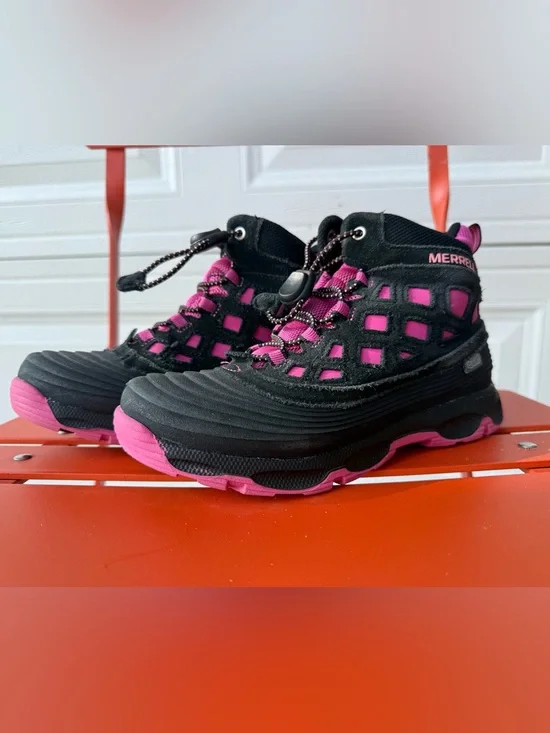 Merrell Thermo Shiver 2.0 Waterproof Hiking Boots Size: 2.5