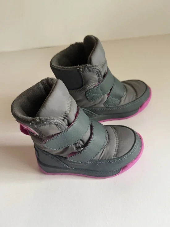 Sorel kids  Grey and Pink winter Insulated Snow Boots Size 5