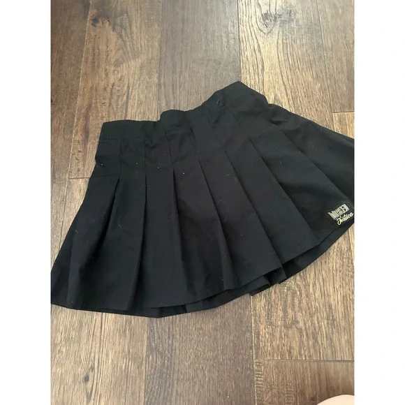 Justice x Wicked Girls XL 16 18 Black Pleated Mini Skirt Broadway Collab Logo