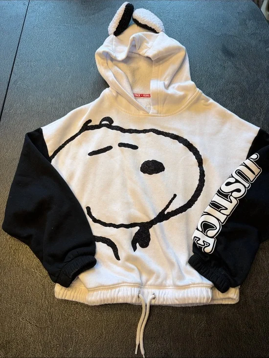 Kids Snoopy Graphic Pullover Hoodie - Black & White size 7/8