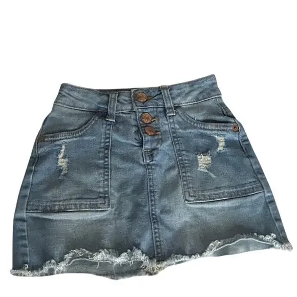 Justice girls size 6 light wash distressed denim skirt