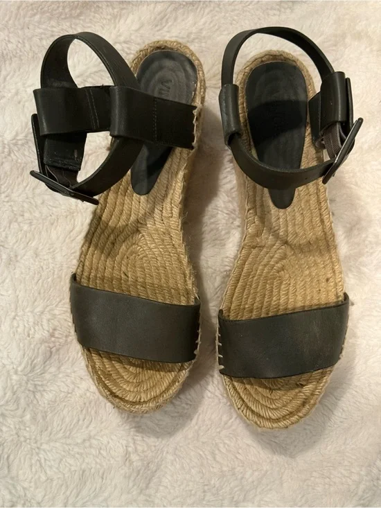 Vince platform double strap espadrille sandals 9
