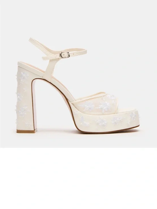 Steve Madden Ivory Floral Embroidered Platform Sandals