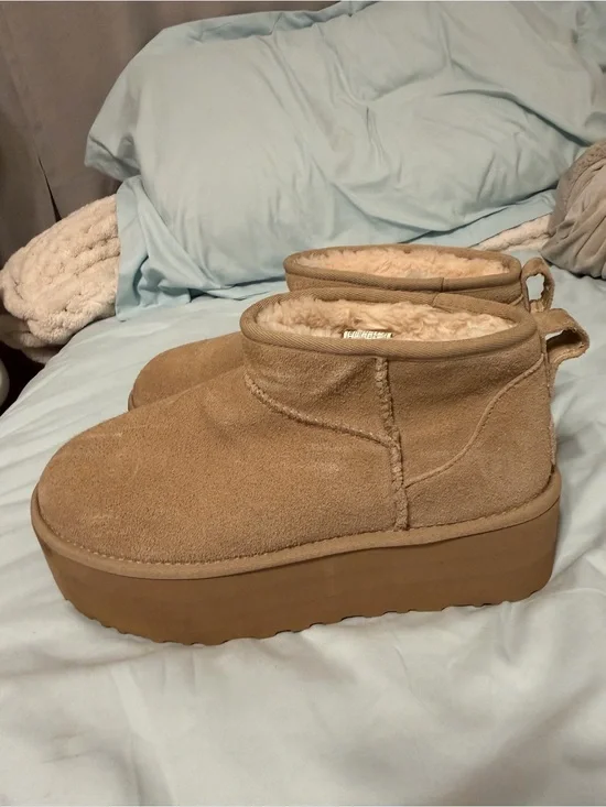 UGG Tan Suede sand Platform mini boots  worn once basically new