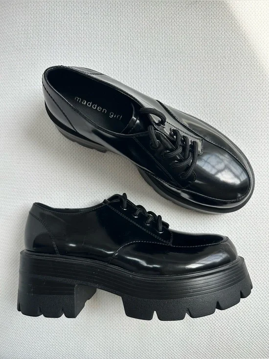 NEW Madden Girl Women's Cagan Lug Sole Platform Lace Oxfords 9 Black Leather
