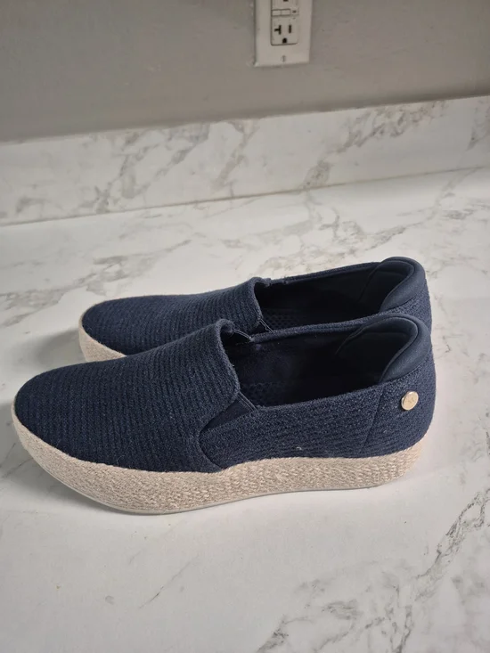 Martha Stewart Skechers Navy Slip-On NWOT