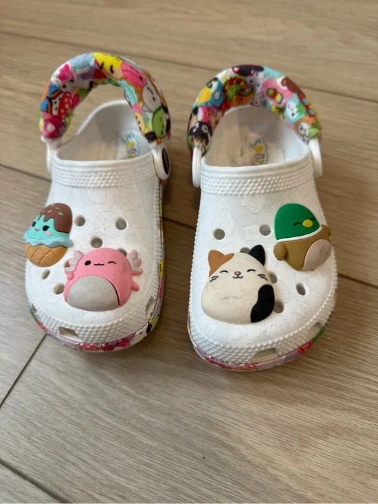 CROCS
