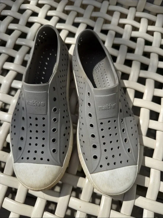 Native Jefferson Grey Slip-On Perforated Rubber shoe Sneakers j4