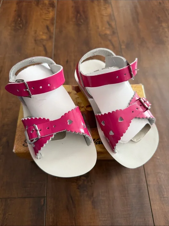 Girls Hot Pink Heart Accent Buckle Sandals