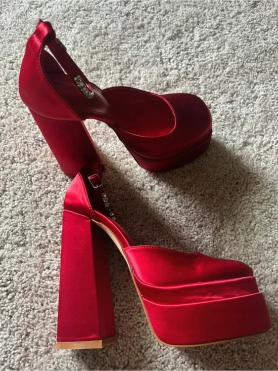 Red Platform Block Heel Women's Pumps