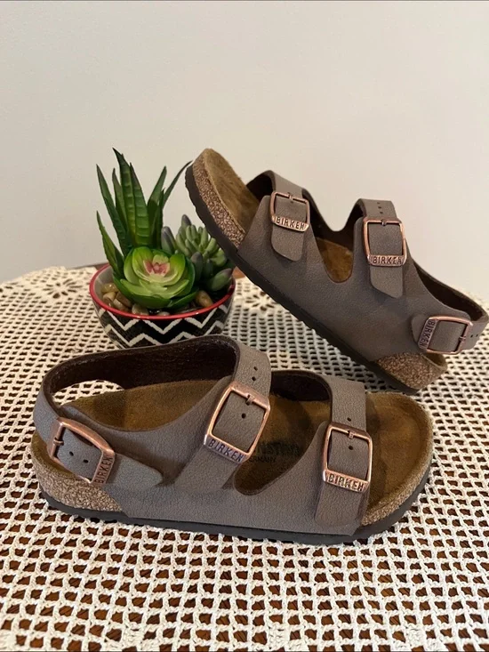 Birkenstock Kids’ Roma Adjustable Buckle Slingback Sandals EU 28 Mocha
