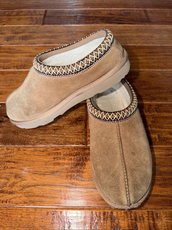 UGG Kids' Tasman II Slipper in Chestnut, size 3