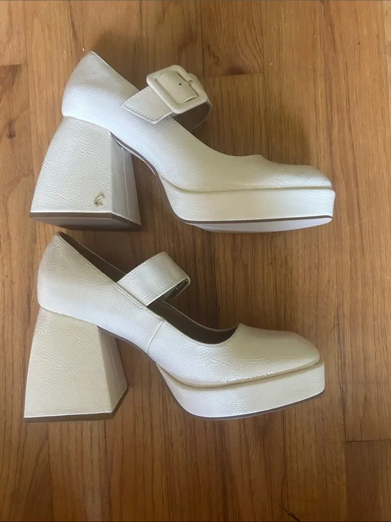 Circus by Sam Edelman Cream Platform Mary Jane Block Heels