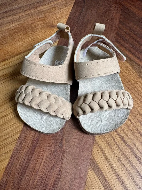 Baby B’gosh Baby Girl Brown Braided Sandals size 3