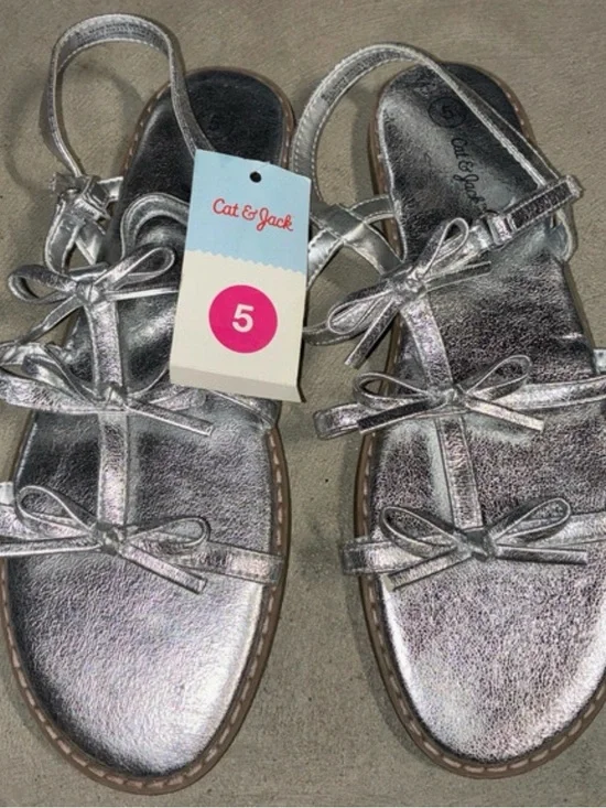 Cat & Jack Metallic Silver Girls' Bow Strap Sandals