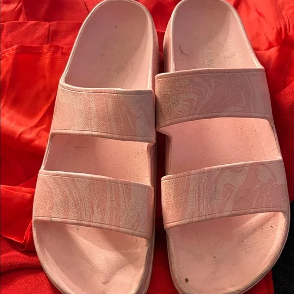 Girls Old Navy Light Pink Slide Sandals 3-4