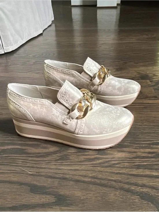 Dolce Vita Cream Platform Slip-On Loafers with Gold Chain