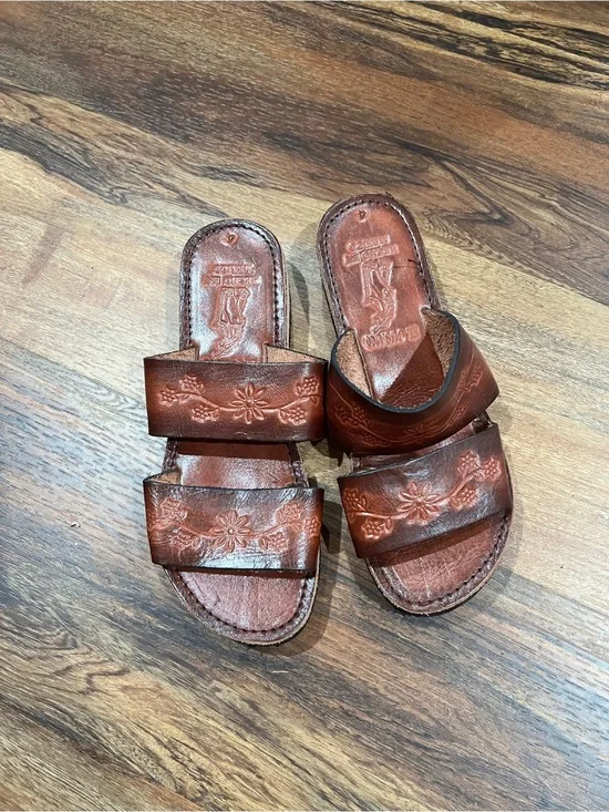 Brown Tooled Leather Slide Sandals Size 4 EUC worn once