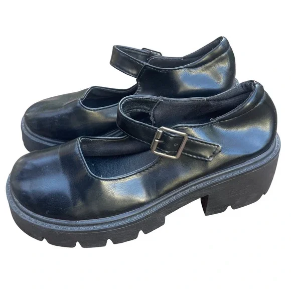 Platform Mary Janes Size 40 / 9 US Goth Grunge Whimsigoth 90s Dark Academia READ