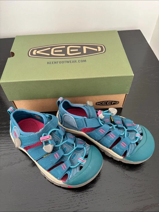 Keen Kids Teal and Pink Outdoor Closed-Toe Sandals
