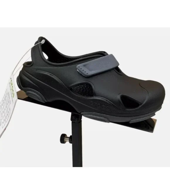 Crocs Baby/Toddler Boys Fisherman Sandals Size 6 Black Closed Toe Slip-on‎