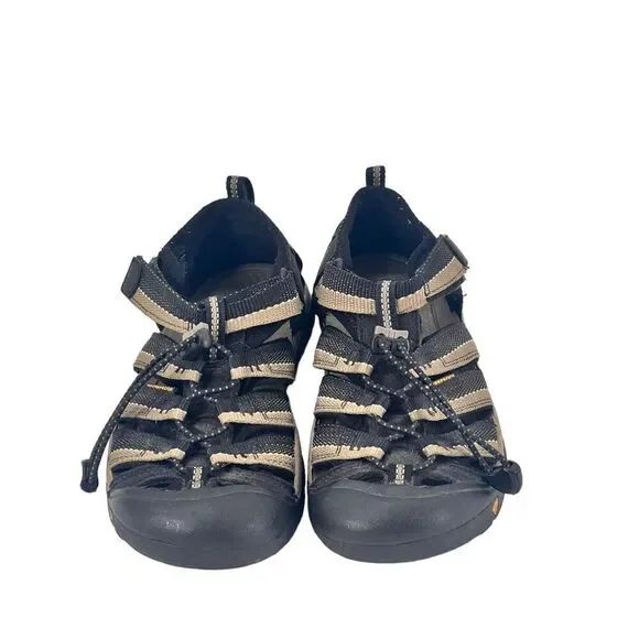 Keen boys hiking water shoes size 4